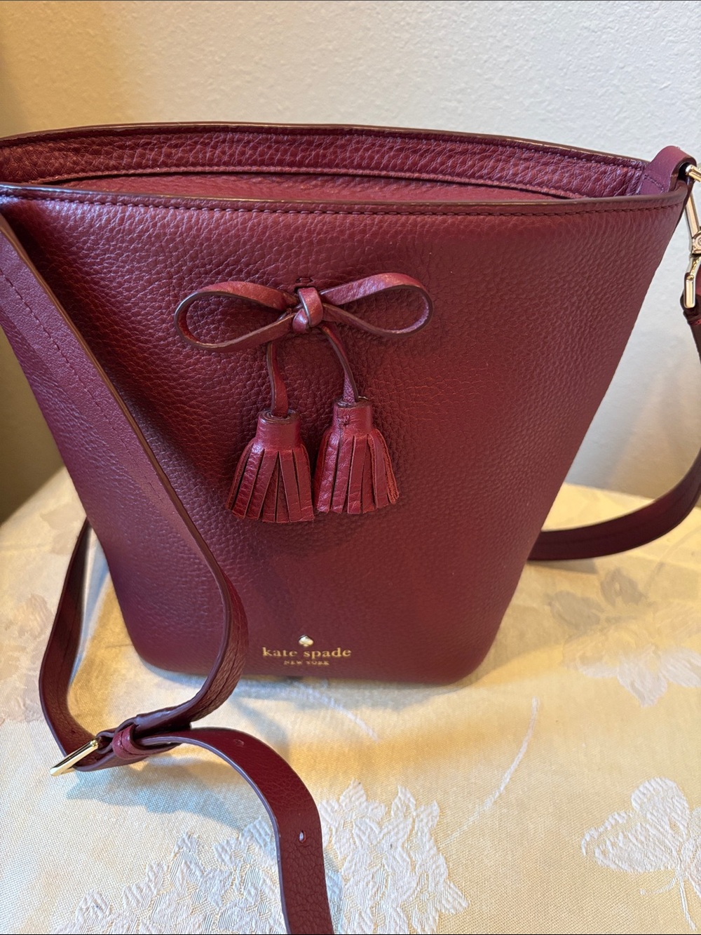 Kate Spade New York Hayes Street Vanessa Bucket Bag. Immaculate, like new.